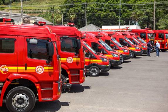Governo do Estado entrega 148 viaturas para as forças de segurança - foto 6