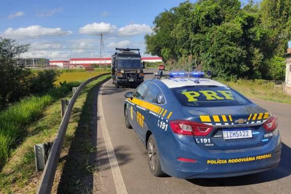 Granada de morteiro de treinamento foi localizada sob a estrutura