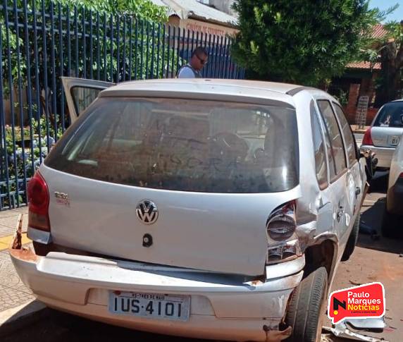 Condutora de caminhoneta tem mal súbito e provoca acidente que envolve outros três veículos - foto 6