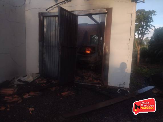 Casa é destruída por incêndio na comunidade de Bela Vista, Três de Maio - foto 7