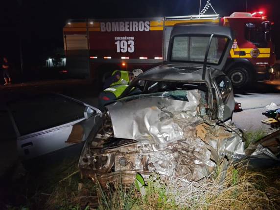 Vítimas tinham 36 e 38 anos; terceiro ocupante teve apenas ferimentos leves