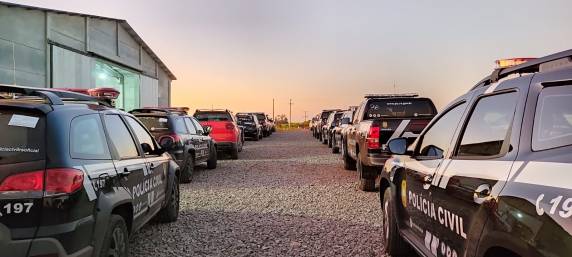 Polícia Civil prende 46 em megaoperação em São Francisco de Assis - foto 2
