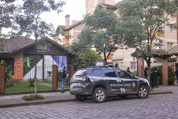 Operação contra corrupção cumpre dois mandados de prisão e 26 de busca e apreensão em Canela - foto 2