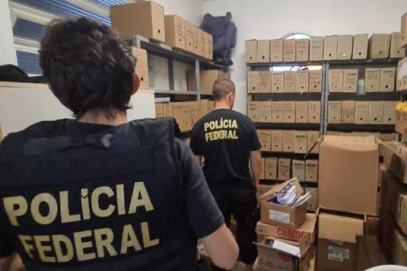 PF apura supostas irregularidades em licitações que teriam ocorrido quando Arita Bergmann ocupava cargo na prefeitura de São Lourenço do Sul