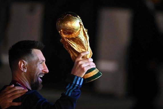 Com festa da torcida no aeroporto, Argentina volta para casa com a Copa do Mundo - foto 2