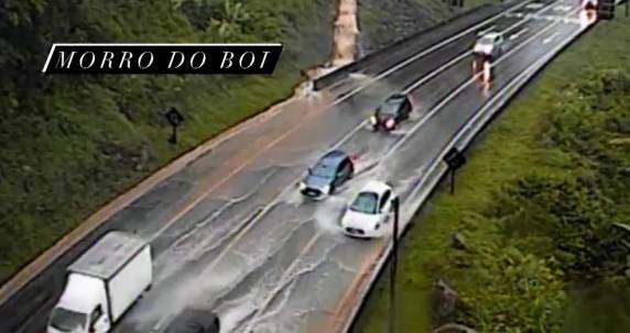 Soterramento mata duas irmãs adolescentes em SC - foto 2