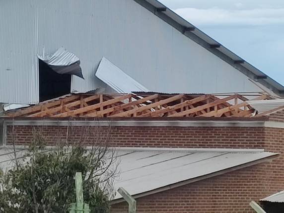 Temporal provoca destelhamentos em Sede Nova - foto 5