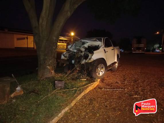 Saída de pista seguida de colisão em árvore na RS-342 deixa dois feridos em estado grave, em Três de Maio - foto 7