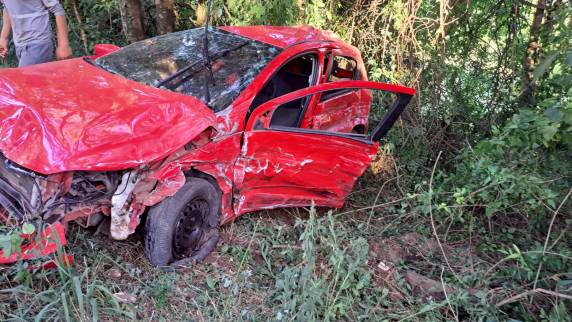 Acidente entre três carros deixa um ferido na RS-522, entre Ijuí e Augusto Pestana - foto 2