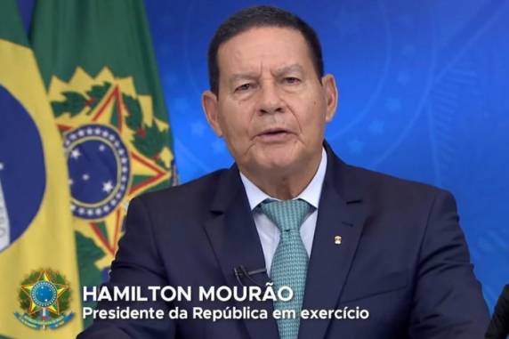 Ele está como presidente em exercício desde a viagem de Jair Bolsonaro aos Estados Unidos