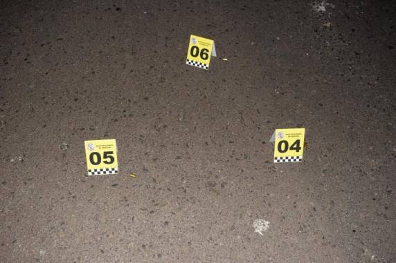 Taxista e cliente de bar estão entre três mortos em ataque motivado por revide entre facções em Porto Alegre - foto 3