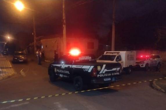 Crime ocorreu no bairro Guajuviras na noite de terça-feira