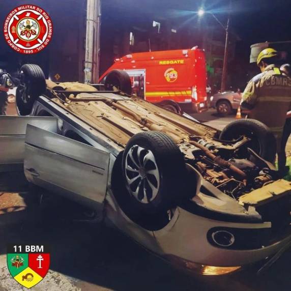 Colisão seguida de capotamento na zona sul de Santo Ângelo - foto 3