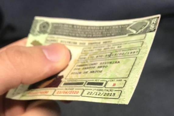 Habilitações que venceram em 2021 puderam ser renovadas em até um ano, por causa da pandemia. Em 2022, período voltou a ser de 30 dias
