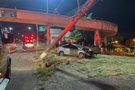 Ocorrência entre moto e veículo foi no km 263, no sentido interior-Capital