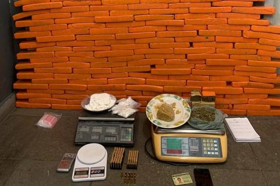 Droga foi localizada no bairro Desvio Rizzo