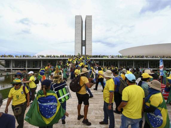 Informação foi repassada com exclusividade por uma fonte ao Jornal Noroeste. O número de detidos da cidade pode ser maior, já que algumas pessoas estão incomunicáveis.