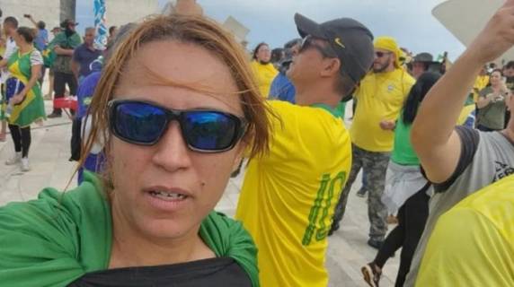 A detenção de Ana Priscila Azevedo ocorreu após ser publicado o resultado de levantamento apontando o envolvimento de 88 pessoas na invasão ao Congresso, Planalto e STF