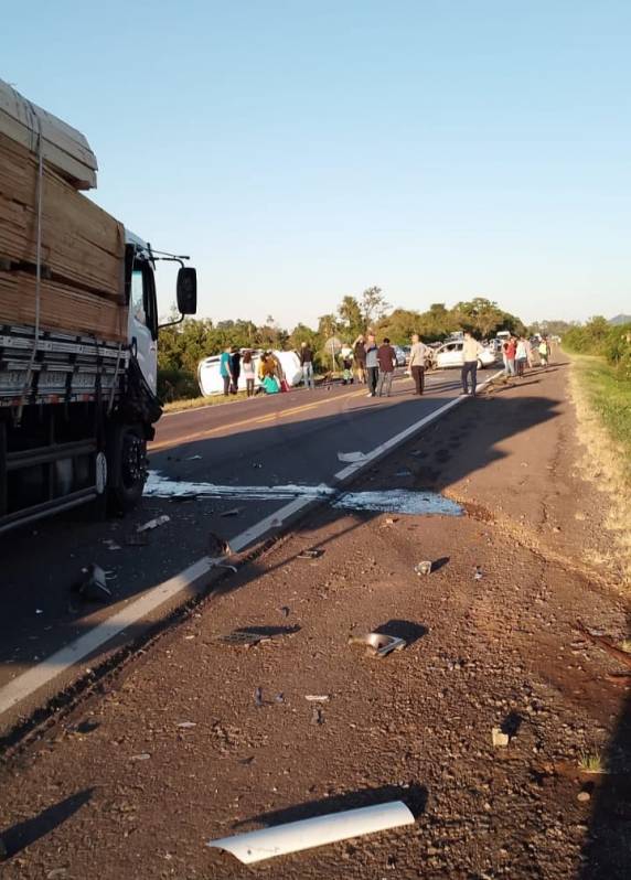 Acidente envolvendo cinco veículos deixa nove pessoas feridas em Santa Maria - foto 3