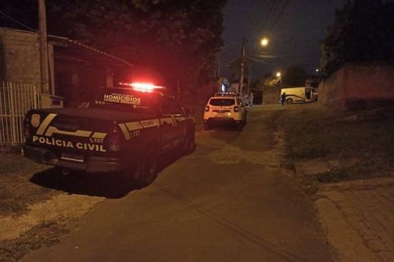 Crime ocorreu no início da madrugada desta segunda (16)