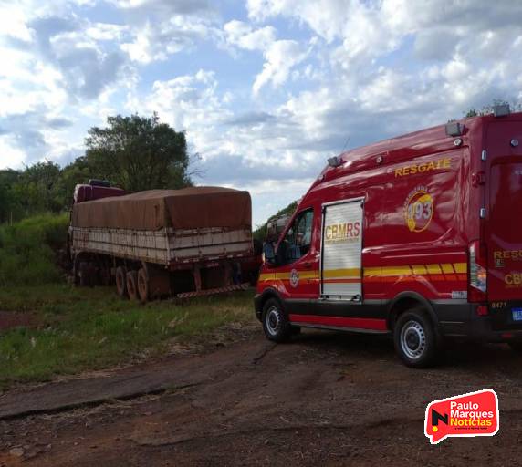 Veículo capota após colisão contra carreta na RS-342 em Independência - foto 3