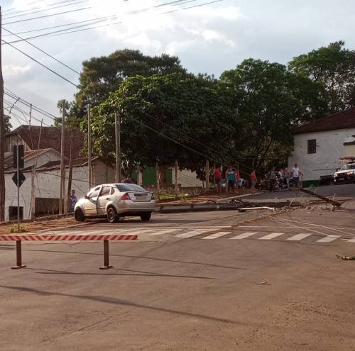 Acidente ocorreu na Rua 15 de novembro