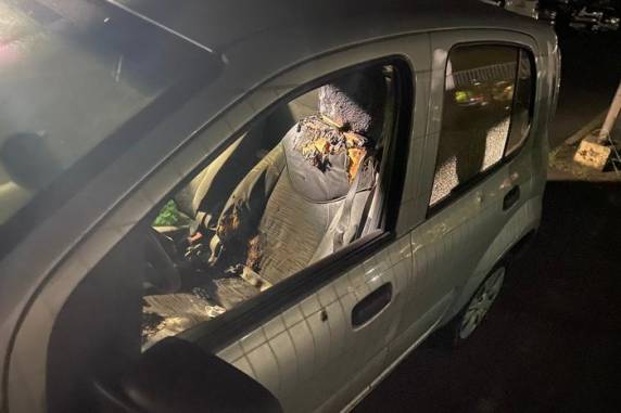 Autor dos disparos estava dentro do veículo com a vítima na noite dessa terça (24)