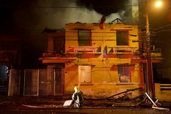 Na semana em que completa dez anos da tragédia, incêndio atinge casa na região da Boate Kiss - foto 5