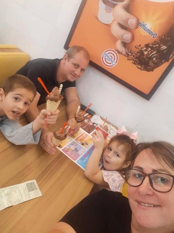 Siderlei Pimentel, 41 anos, e Jorginho Machado, 45, cresceram brincando às margens das águas onde perderam a vida junto com as esposas e uma criança