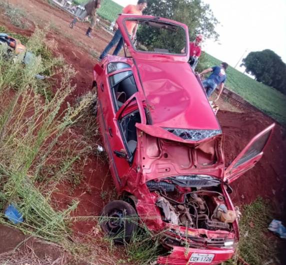 Colisão entre veículos deixa cinco pessoas feridas na RS-307 em Santa Rosa - foto 2