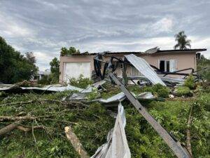 Forte temporal atinge Harmonia e deixa inúmeros estragos pela cidade - foto 2