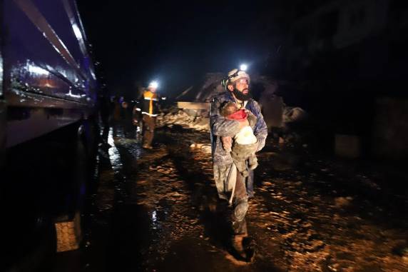 Terremoto provoca morte de mais de 500 pessoas na Turquia e na Síria - foto 6