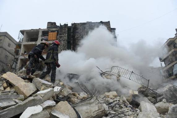 Terremoto provoca morte de mais de 500 pessoas na Turquia e na Síria - foto 8