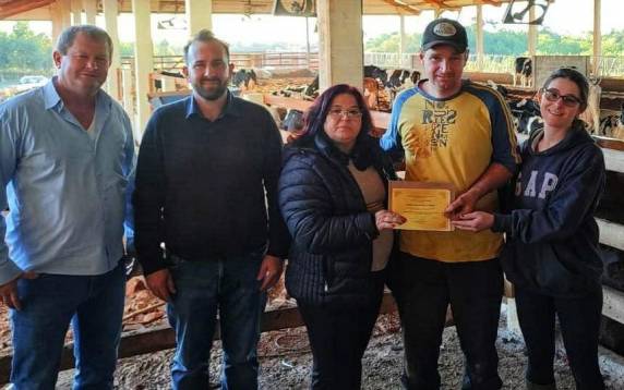 IBGE já havia confirmado que o municipio manteve a posição de maior produtor gaúcho de leite (e de suínos), com 176 mil litros diários.