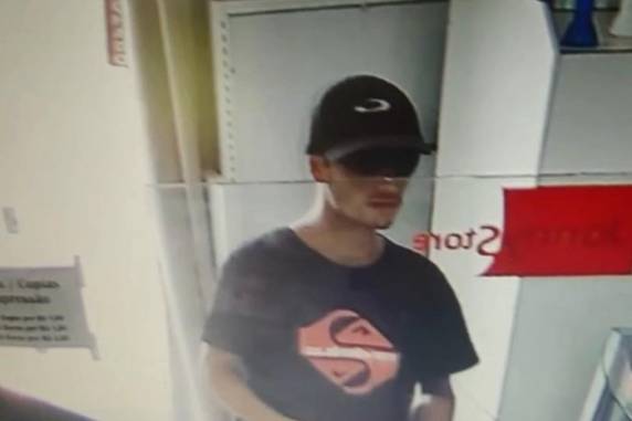 Jonas Furtado da Silva, 29 anos, foi baleado dentro do seu estabelecimento na manhã da última segunda-feira (6)