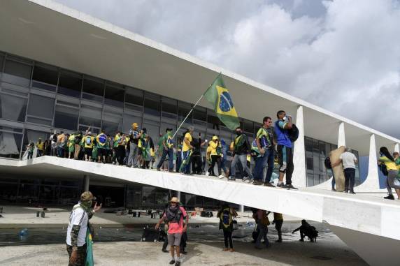 Tentativa de golpe completa um mês nesta quarta-feira com 1,4 mil radicais de direita ainda na prisão - foto 2