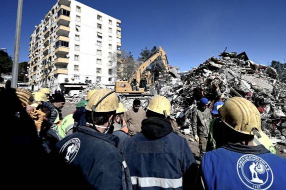 Tremor de 7,8 graus de magnitude destruiu cidades inteiras e já deixou quase 40 mil mortos no país e na Síria