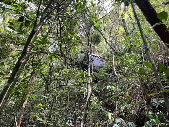 Caso aconteceu na manhã de domingo (12) entre Santa Maria do Herval e Gramado. Homem teria simulado preocupação e ofereceu ajuda para levar vítima ao hospital. Investigação segue em sigilo.