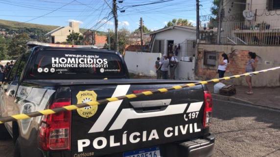 Quatro pessoas são mortas em chacina no bairro Teresópolis, em Porto Alegre - foto 2