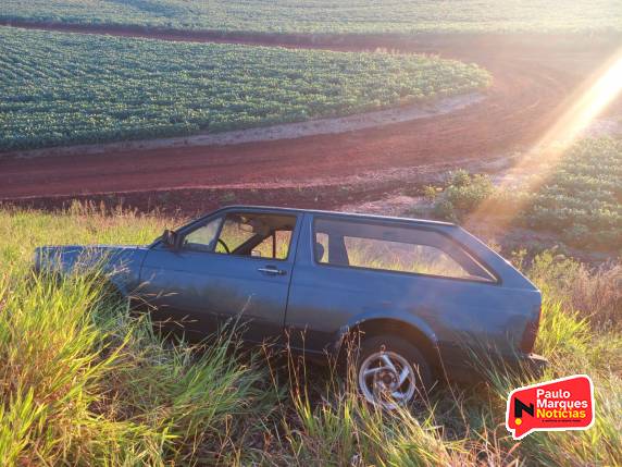 Veículo é abandoando após saída de pista no trevo de Bela Vista, Três de Maio - foto 2