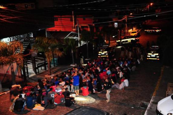 Suposto aliciador pagou R$ 39.060. Resgatados devem ser abrigados ainda nesta quinta (23) no Ginásio Municipal Darcy Pozza