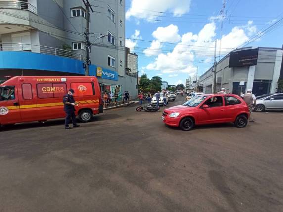 Acidente aconteceu na tarde desta terça-feira (28), na rótula em diagonal à BS Farmácia