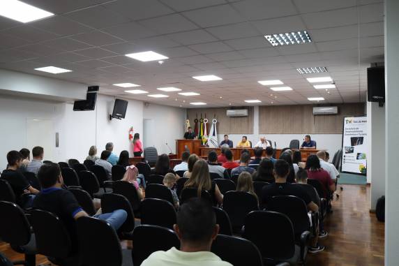 Foi realizada a formatura da primeira turma do curso profissional de soldagem, em Três de Maio - foto 2