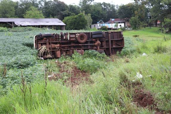 Motorista de 42 anos morre após colisão entre caminhão e automóvel na RSC-472, em Três Passos - foto 2