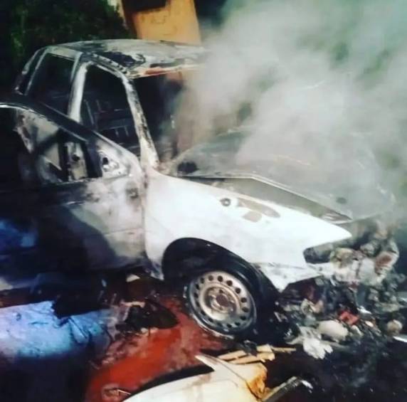 Veículo incendeia após colisão na RS-344 em Tuparendi, três pessoas ficaram feridas - foto 2