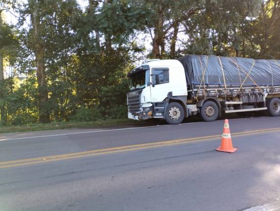 Grave acidente deixa vítima fatal na BR-285 em Passo Fundo - foto 3