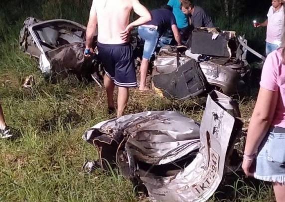 Veículo fica destruído e homem morre após capotagem na RS-344 em Porto Mauá - foto 2