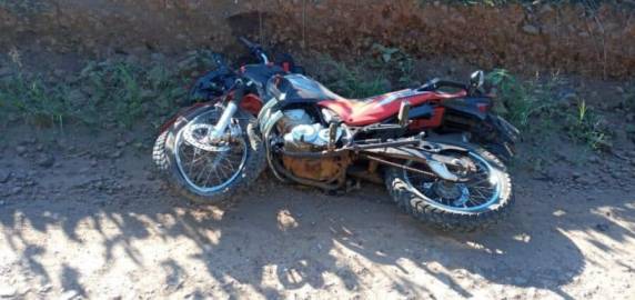 Motociclista fica ferido em acidente no interior de Três Passos
Colisão entre moto e carro aconteceu por volta das 17 horas.