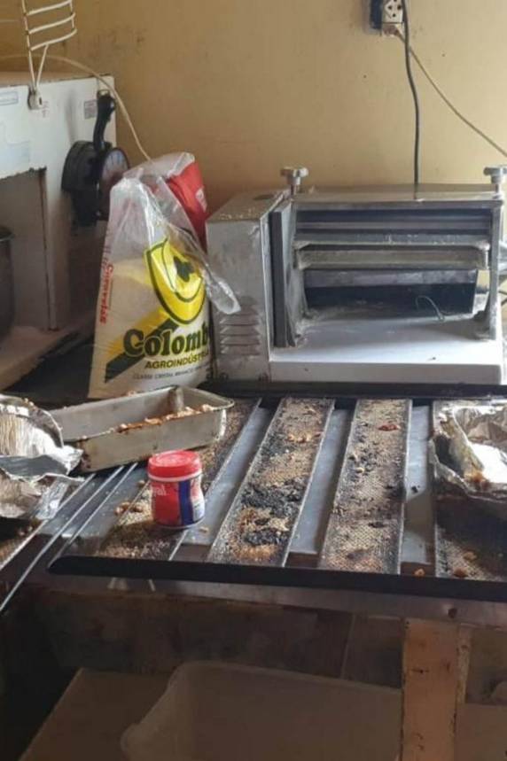 Cachaça, ovos, banha e veneno de rato: mais de meia tonelada de alimentos é apreendida em Sete de Setembro - foto 2