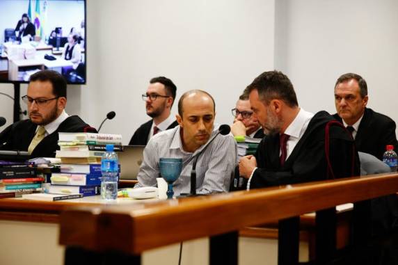 A previsão é que seja ouvida a delegada regional, Cristiane de Moura e Silva Braucks, que atuou no caso; Leandro Boldrini deve depor na quarta-feira